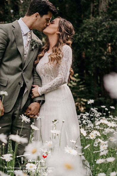 Beach Wedding Dress With Long Sleeves
