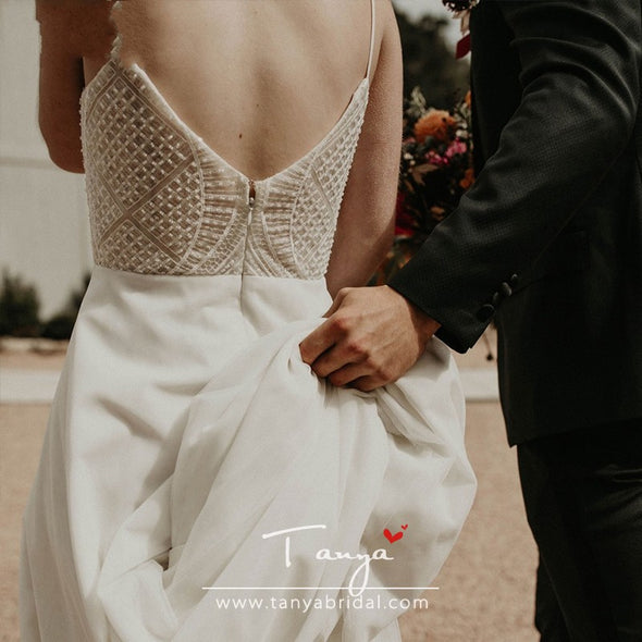 V-Neck Simple Wedding Dresses Beaded Elegant Bridal Gowns A Line Long sleeveless Vestido De noivas ZW230