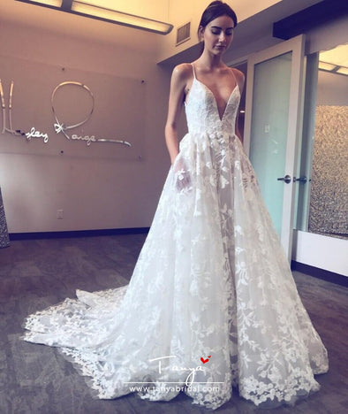 Deep V Neck Elegant Wedding Dress Sexy Long Applique Spaghetti Straps Beach Boho Bridal Wedding Gown robe de mariee