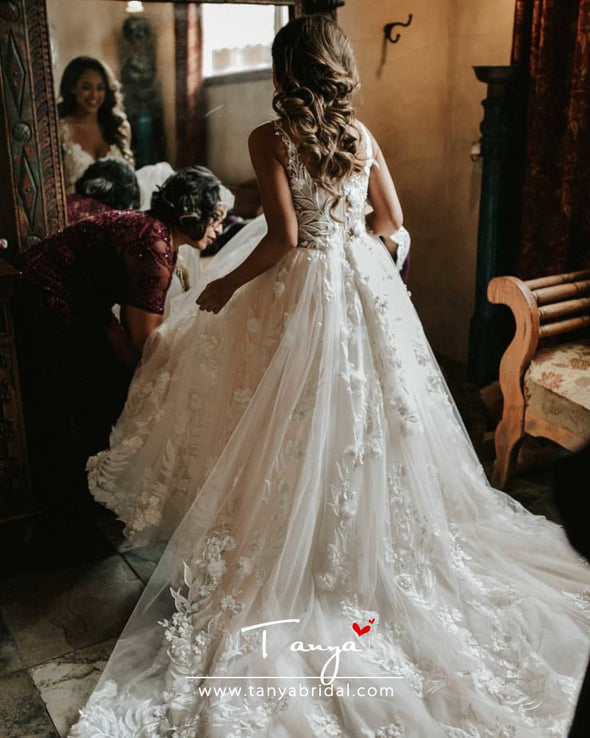 Illusion Body Lace Wedding Dresses Elegant Bridal Gown With TRain