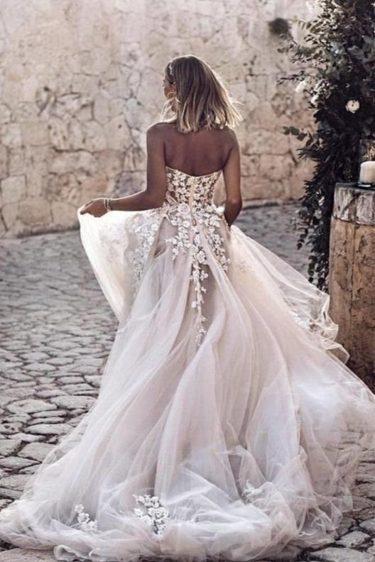 Sweetheart Tulle Wedding Dresses Applique Nude A Line Floor Length Chapel Train Bridal Dress Vestido De DQG889